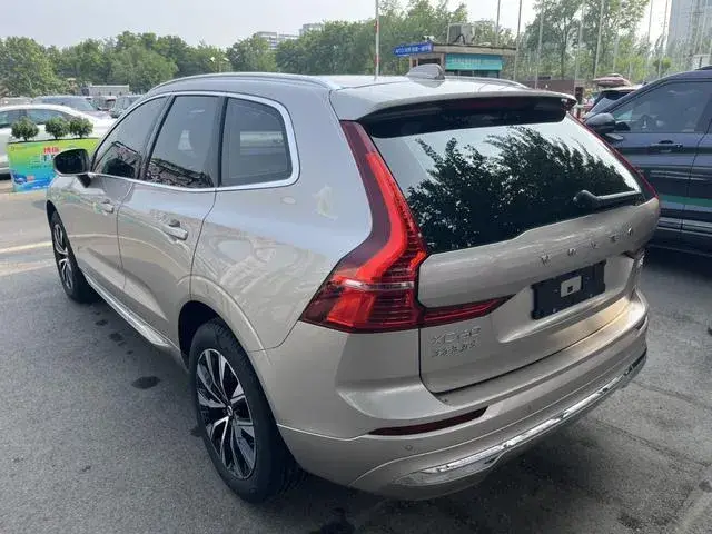VOLVO XC60 LUXURY 2023