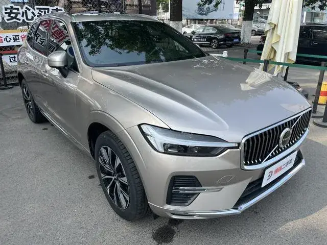 VOLVO XC60 LUXURY 2023