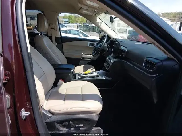 FORD EXPLORER XLT 2022