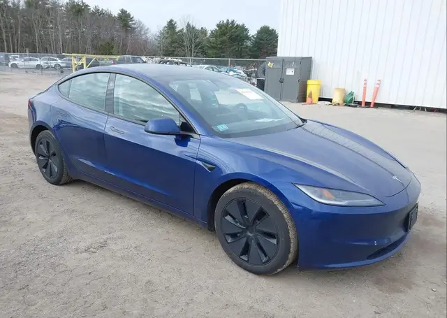 TESLA MODEL 3 LONG RANGE 2024