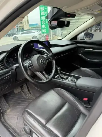 MAZDA 3 2021