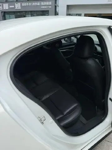 MAZDA 3 2021