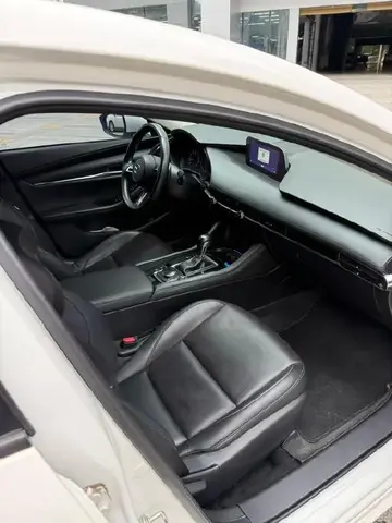 MAZDA 3 2021