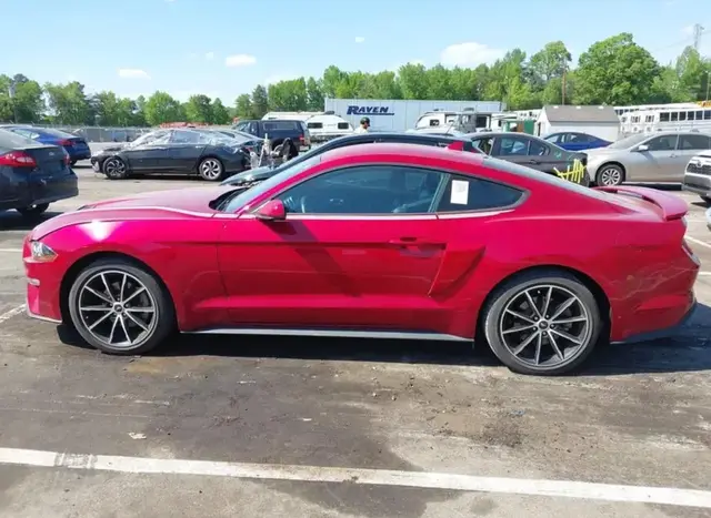 FORD MUSTANG PREMIUM 2023