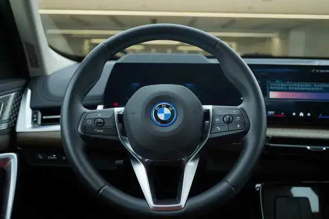 BMW IX1 XDRIVE30L X DESIGN PACKAGE 2024