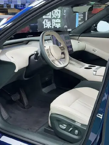 XIAOMI YU7 2025