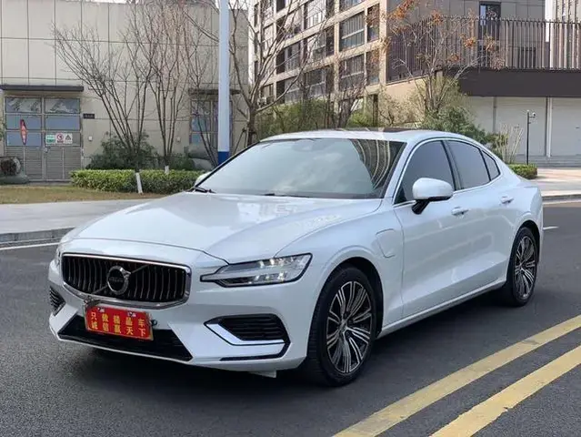VOLVO S60 LUXURY 2021