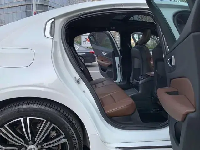VOLVO S60 LUXURY 2021