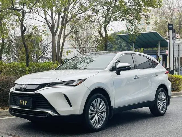 TOYOTA HARRIER PREMIUM 2023