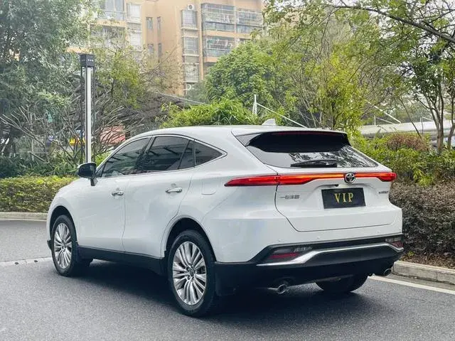 TOYOTA HARRIER PREMIUM 2023