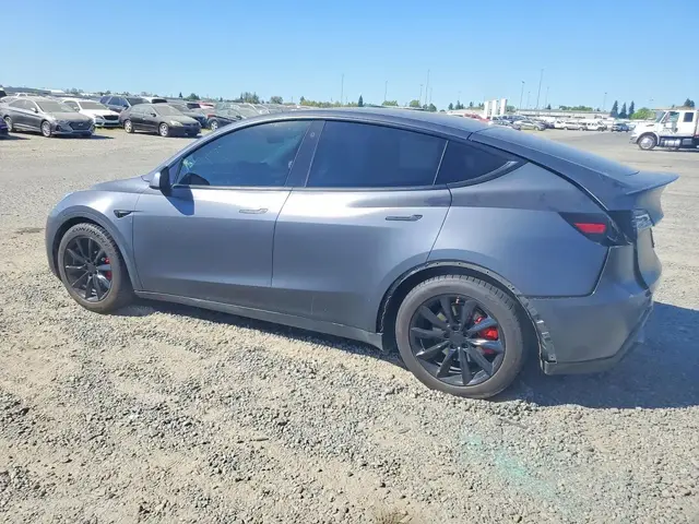 TESLA MODEL Y 2021
