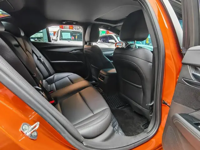 CADILLAC CT4 LUXURY 2023