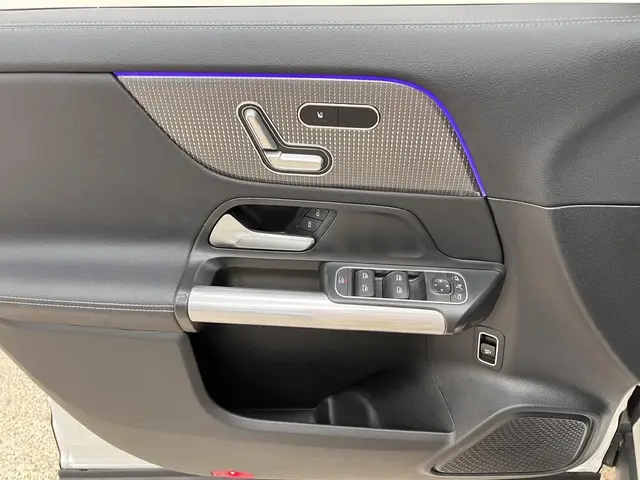 MERCEDES-BENZ EQA 260 2023