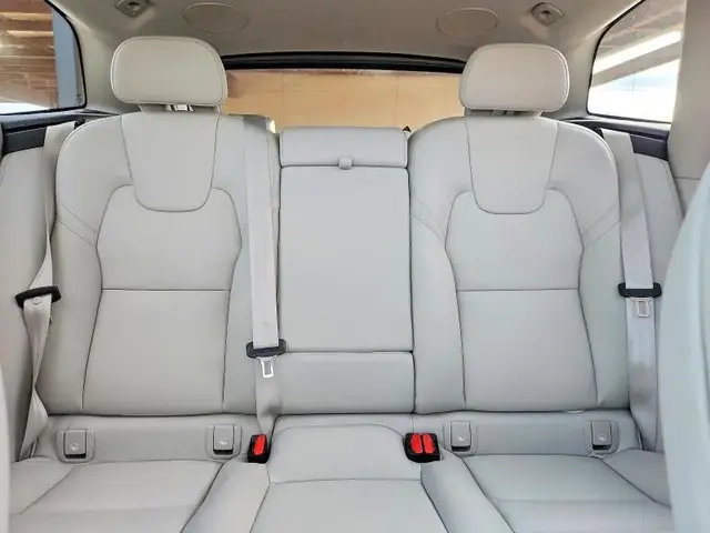 VOLVO XC60 PLUS 2023