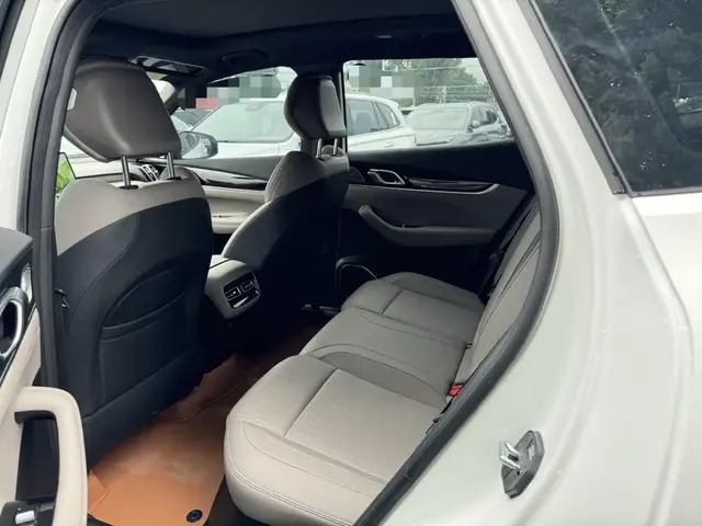 GEELY BOYUE L 2025
