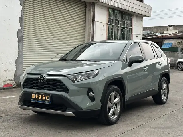 TOYOTA RAV4 2021