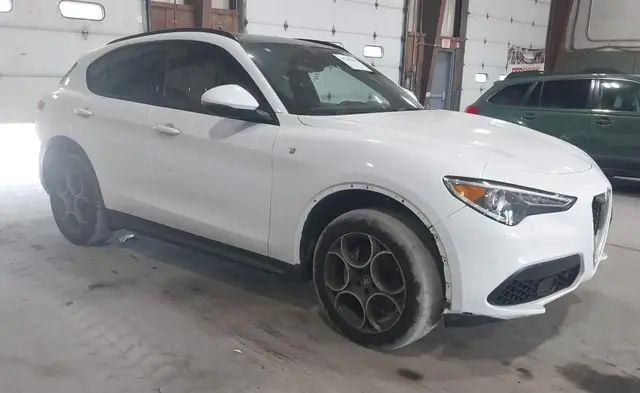 ALFA ROMEO STELVIO TI 2022