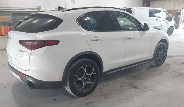 ALFA ROMEO STELVIO TI 2022