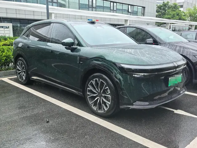 ZEEKR 7X 2025