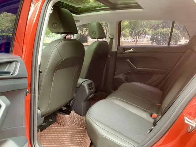 VOLKSWAGEN T-CROSS 2021
