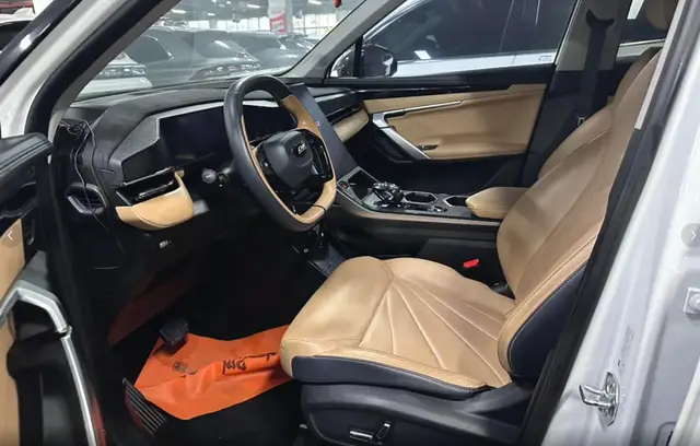 GEELY BOYUE L PREMIUM 2023