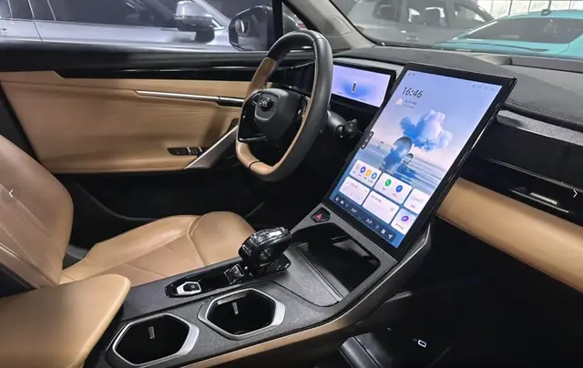 GEELY BOYUE L PREMIUM 2023