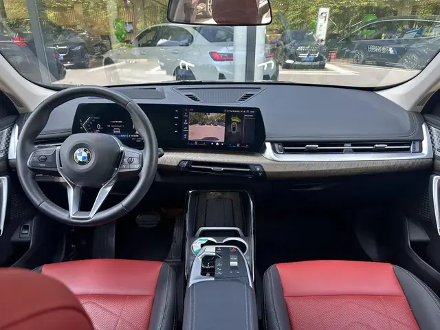 BMW X1 XDRIVE25LI X DESIGN 2023