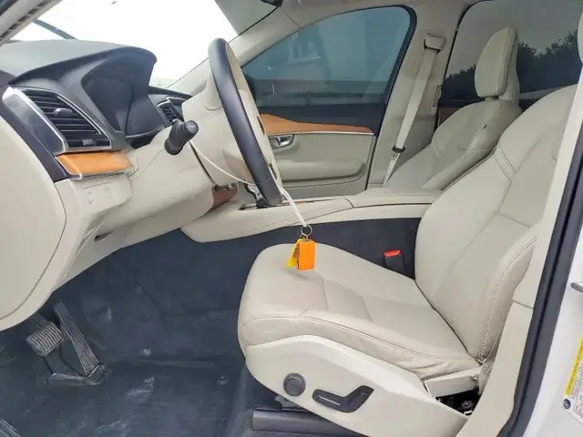 VOLVO XC90 T6 MOMENTUM 2022