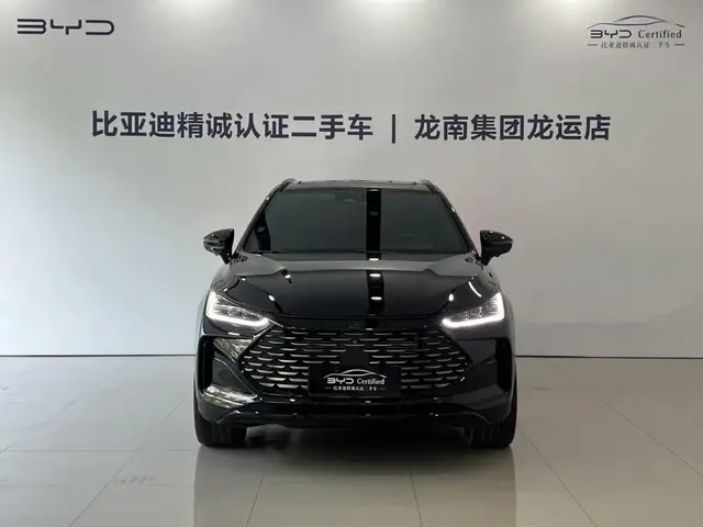 BYD TANG DM 215KM 4WD 2023