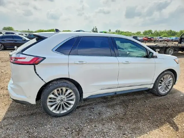 FORD EDGE TITANIUM 2022