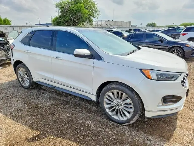 FORD EDGE TITANIUM 2022