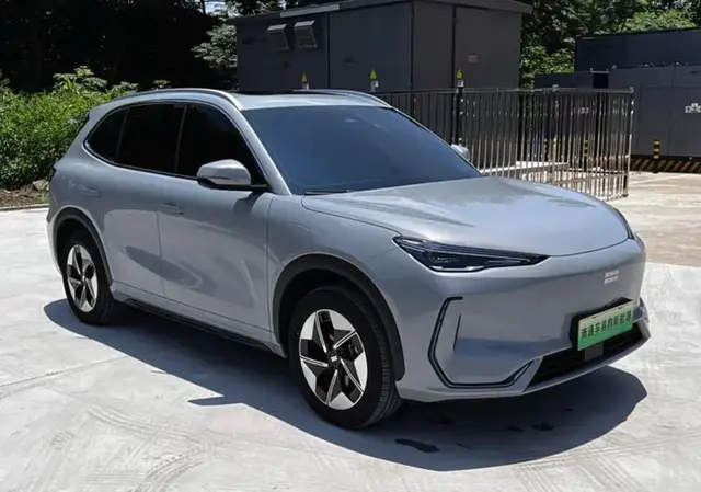 GEELY E5 2026
