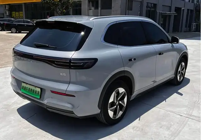 GEELY E5 2026