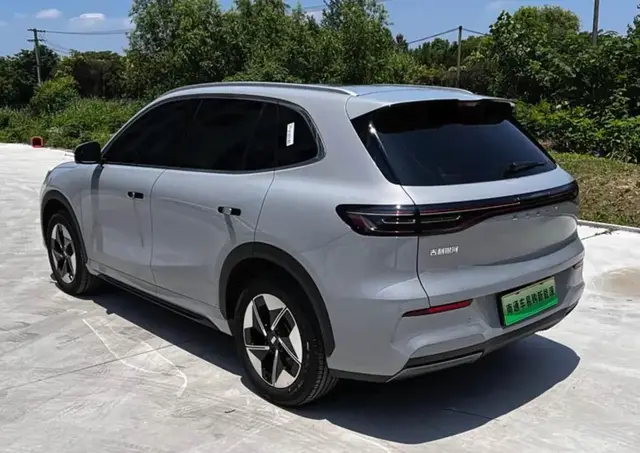GEELY E5 2026