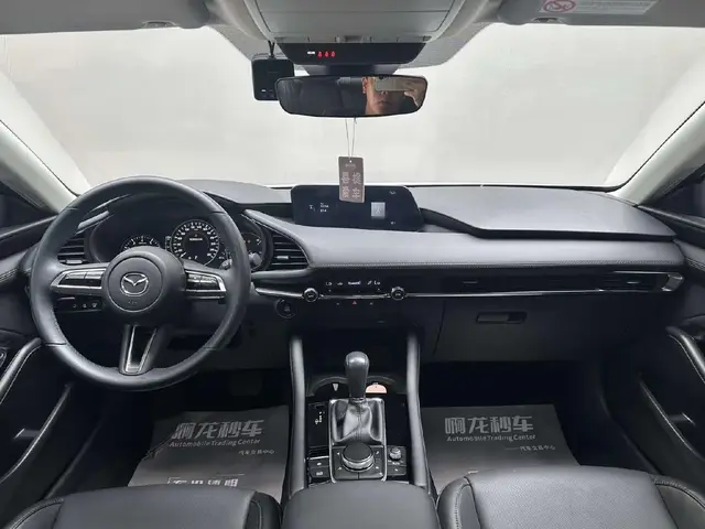 MAZDA 3 AXELA 2 2023