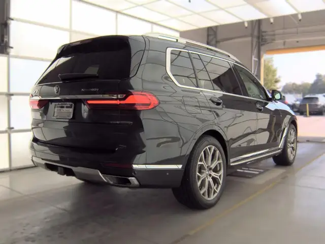 BMW X7 SPORTS ACTIVITY VEHICLE 2020