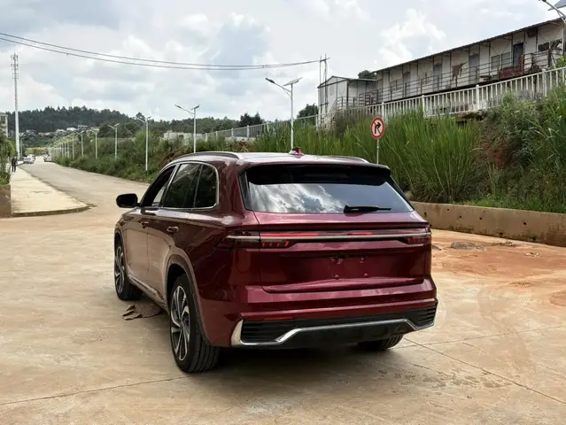GEELY MONJARO 2022