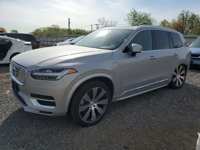 VOLVO XC90 2023