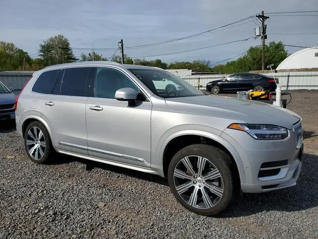 VOLVO XC90 2023