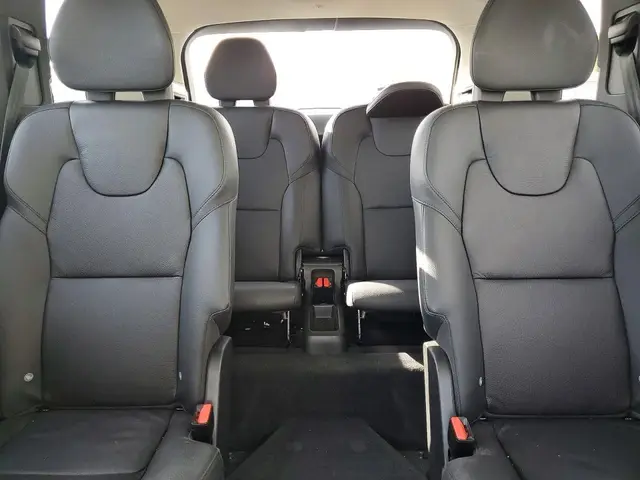 VOLVO XC90 2023