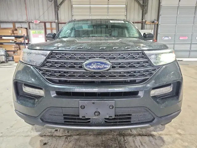 FORD EXPLORER XLT 2022