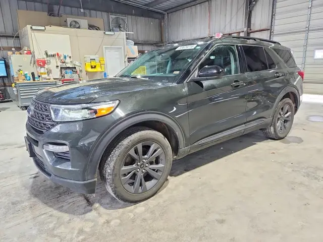 FORD EXPLORER XLT 2022
