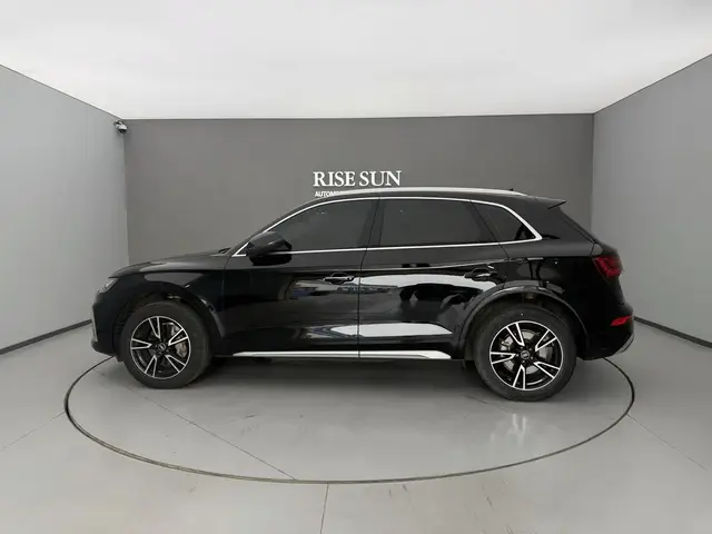 AUDI Q5L 2022