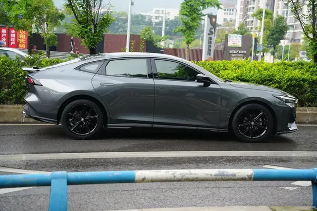 CHANGAN UNI-V PREMIUM 2023