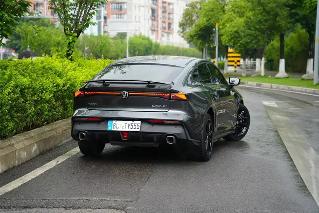 CHANGAN UNI-V PREMIUM 2023