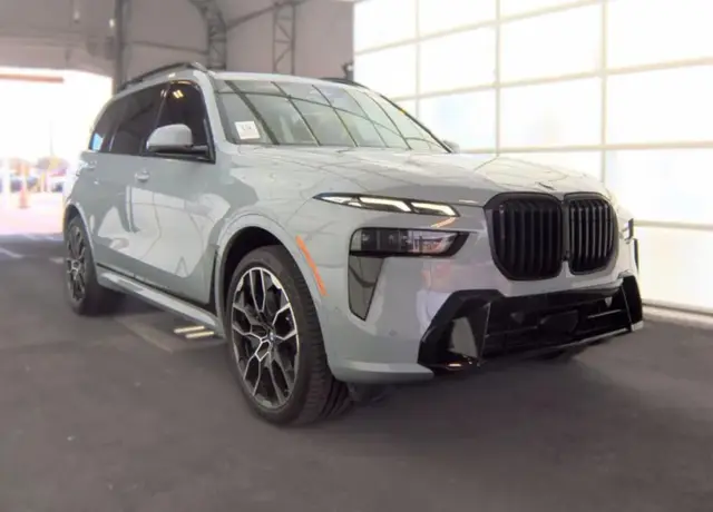 BMW X7 SPORTS ACTIVITY VEHICLE 2024