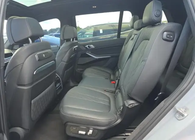 BMW X7 SPORTS ACTIVITY VEHICLE 2024