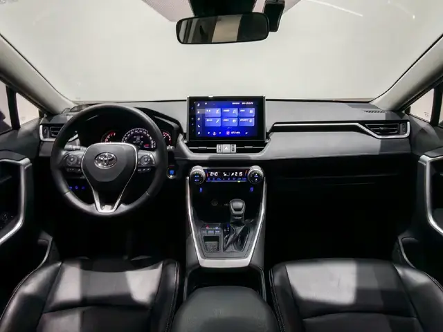 TOYOTA RAV4 2021