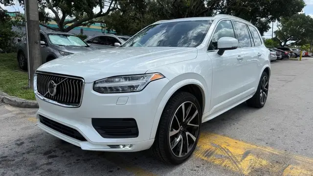 VOLVO XC90 T6 MOMENTUM 7-PASSENGER 2020