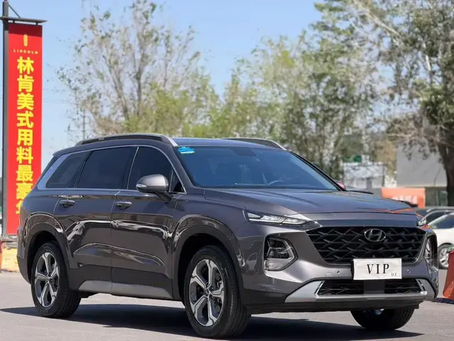 HYUNDAI SANTA FE TRAVELER 380T 2023